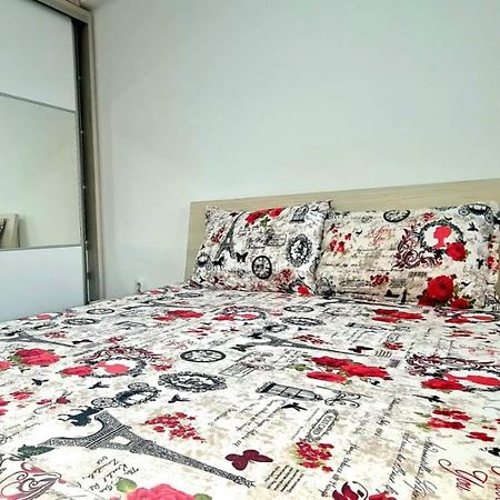 Elyse Comfortable Apartment Close To Palas Mall Iasi Luaran gambar