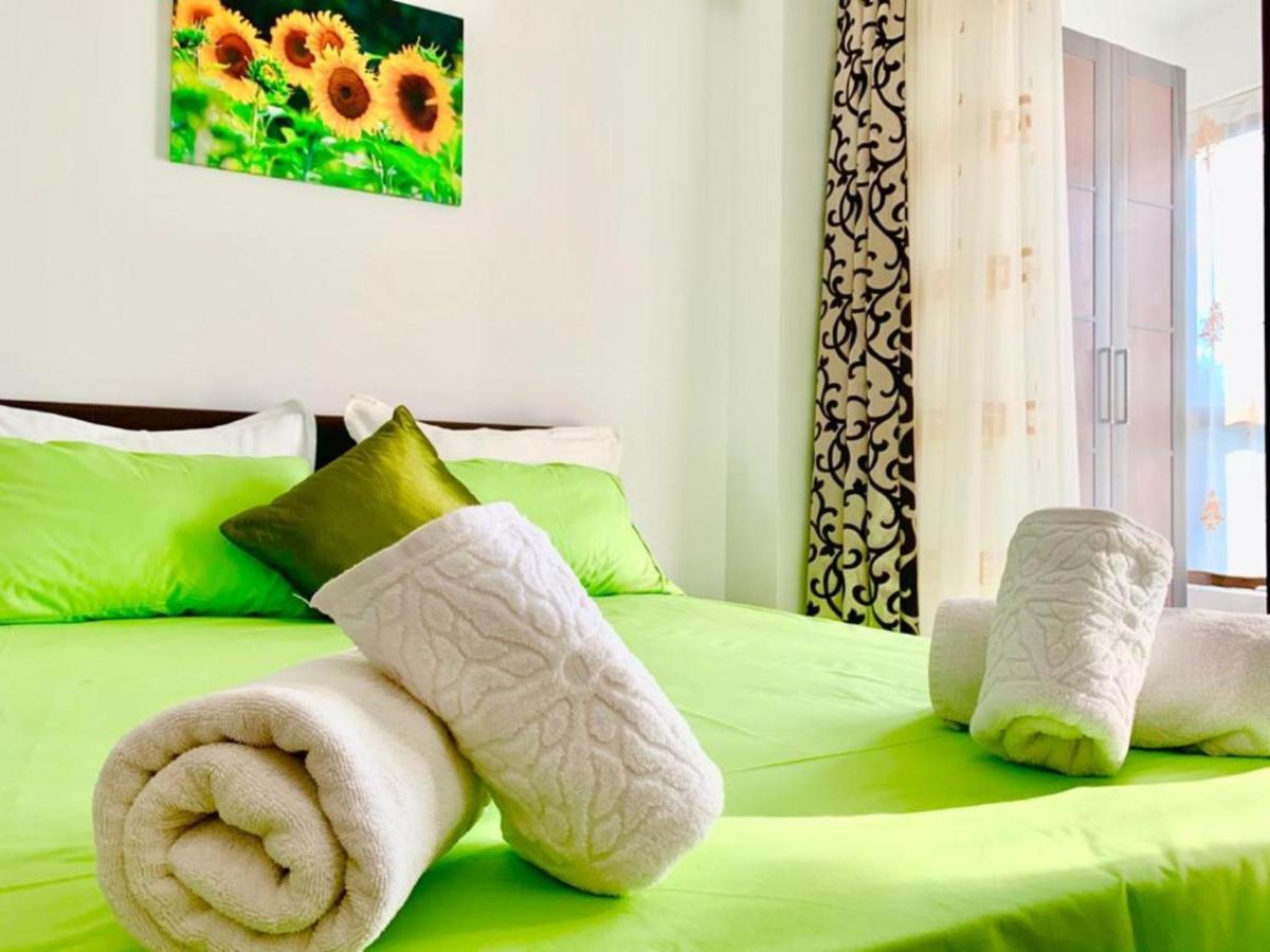 Elyse Comfortable Apartment Close To Palas Mall Iasi Luaran gambar