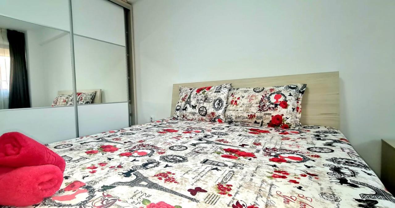 Elyse Comfortable Apartment Close To Palas Mall Iasi Luaran gambar